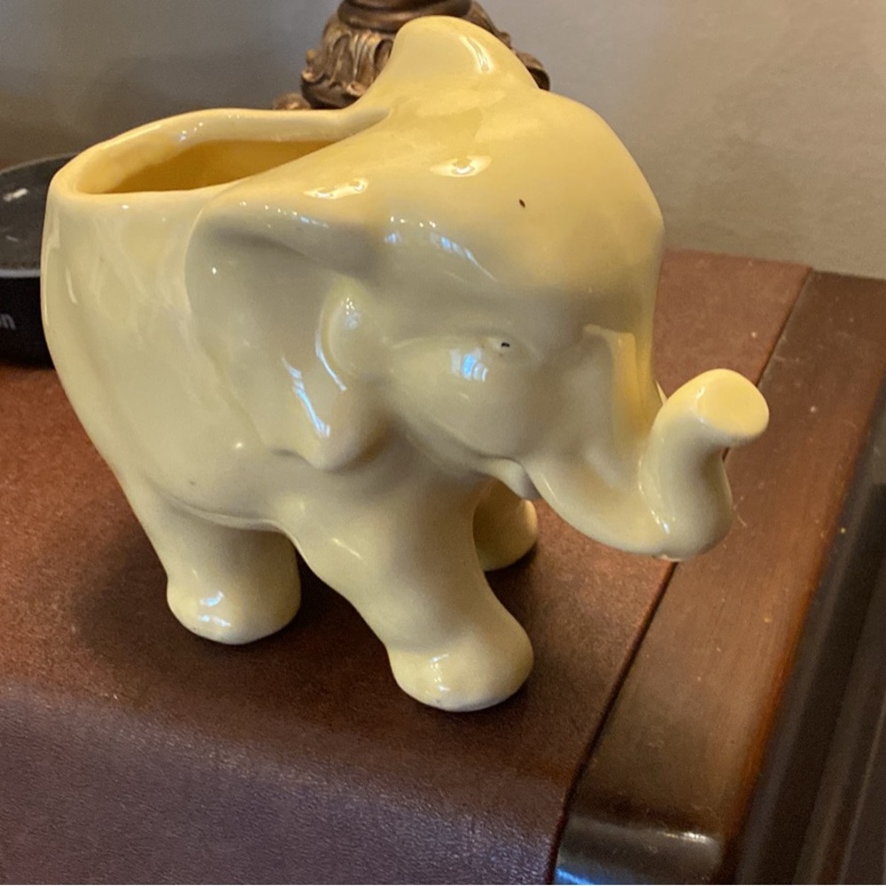 Vintage light yellow elephant